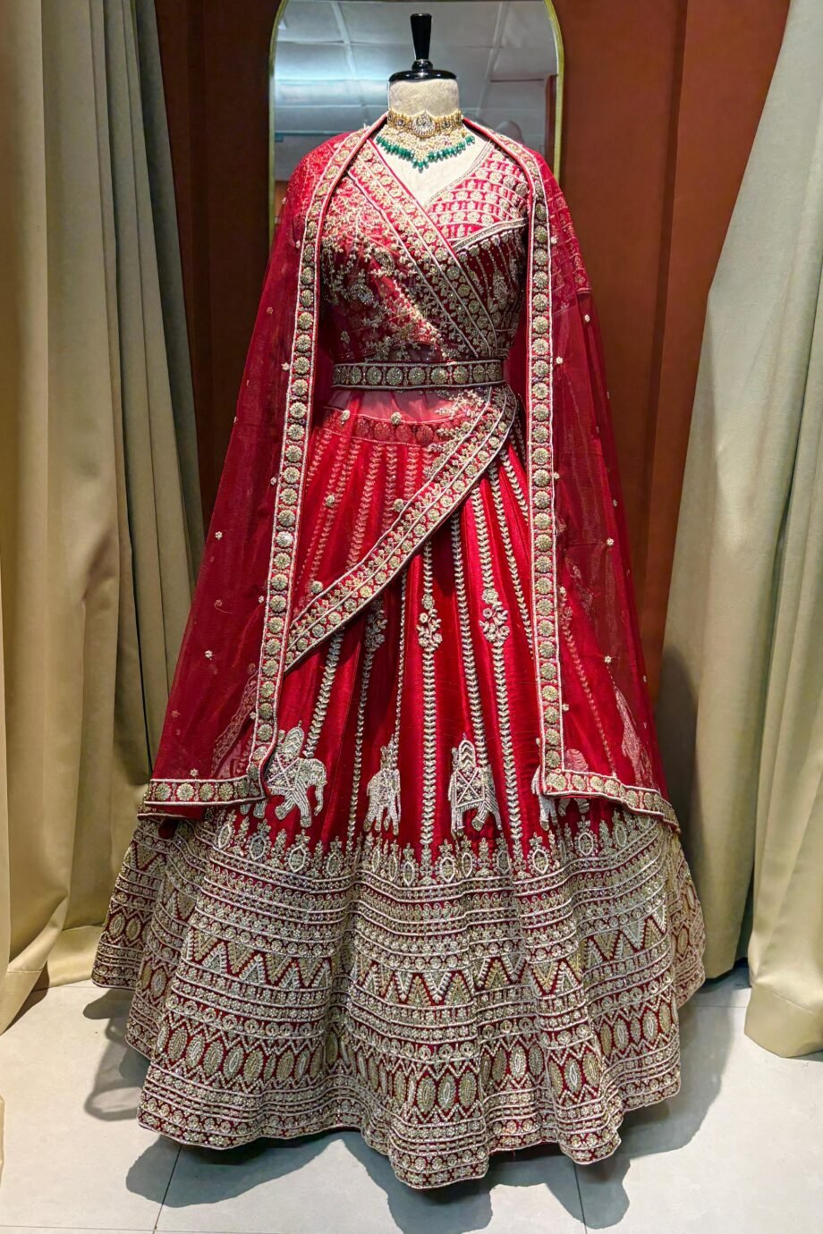 Gajgamini Lehenga Set